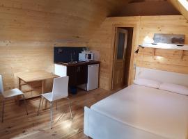 Camping Pico De La Miel, κάμπινγκ σε La Cabrera