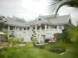 NirvaNAN House, family hotel in Nan