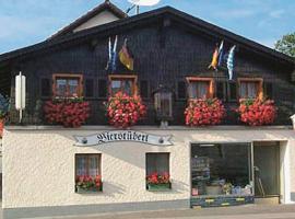 Landgasthof "Altes Haus", hotel con estacionamiento en Waldmünchen