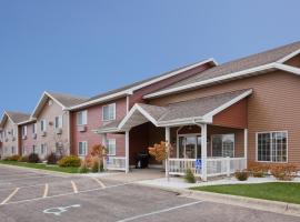 Paynesville Inn & Suites