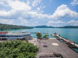 Shuian Lakeside Hotel, hotel di Yuchi