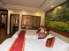 Son Ha Sapa Hotel Plus: Sapa şehrinde bir otel