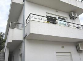 Apartments Zdenka, хотел в Окръг Дони