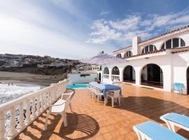 Villa Coki Deluxe - First line of the beach, hotel near Bufadero de la Garita Blowhole, Telde