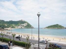 BREATHTAKING TERRACE VIEWS in luxury apartment - by www,SanSebastianApartments,es, отель в городе Сан-Себастьян