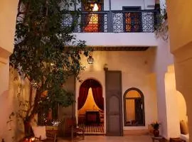 Dar Touyir