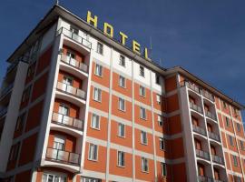 Hotel Roncobilaccio, hotel Roncobillaccióban