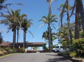 Tabourie Lake Motor Inn
