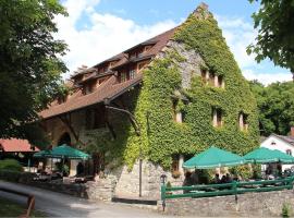 WASSERSTELZ Historisches Genusshotel & Restaurant am Rhein, hótel með bílastæði í Hohentengen