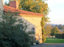 Pansija Les chambres d'hôtes de La Métairie du Bourg pilsētā Lezerbjē