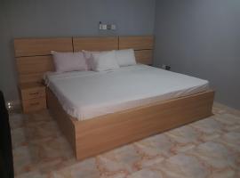 Ex-Tee Crystal Hotel (Annex), hotel v destinaci Bolgatanga