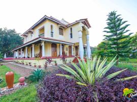 Moradia dos Quadros, B&B in Divar