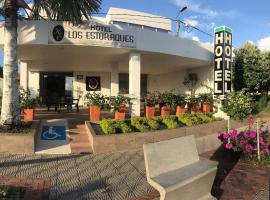 Hotel Los Estoraques, hotel v destinaci Aguachica