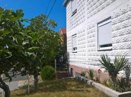 APARTMAN PAVE & ILIJA jr, resort i Lopar