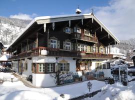 Landhaus Lenzenhof, Hotel in Reit im Winkl