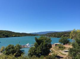 Les lauriers roses, hotel u gradu 'Montauroux'