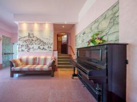 Hotel Hosteria del Castello, hotel v destinácii Zavattarello
