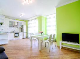 Modern apartment in 10 min from city center, allotjament vacacional a Lviv