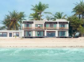 Cormorant Beach House, hotell i Puerto Villamil