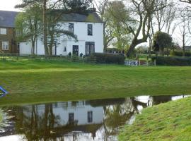 White House Farm Cottages, cheap hotel in West Haddon