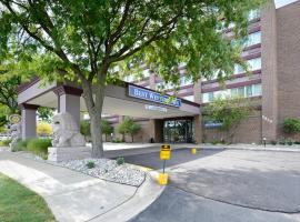 Causeway Bay Hotel, hotell i Lansing