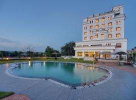 Royal Sarovar Portico Siliguri, hotel poblíž Letiště Bagdogra - IXB, Siliguri