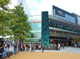 Cozy apartment in Stratford from 18 minutes to Central London, hotel cerca de Westfield Stratford City, Londres