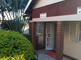 Agenda Namasuba, ξενοδοχείο κοντά στο Διεθνές Αεροδρόμιο Έντεμπε - EBB, Καμπάλα