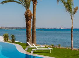 Lebay Beach Hotel, hotel i Larnaca
