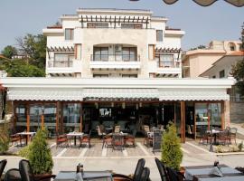 Selena Hotel, spa hotel in Balchik