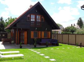 Velence Korzó Pihenőház, βίλα σε Kápolnásnyék