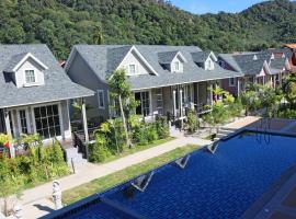 My Home Lantawadee Resort, hotel with pools in Ko Lanta