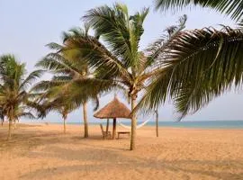 Hôtels Résidences Easy, beach hotel in Cotonou