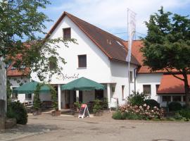 Landhotel Oßwald, hotel met parkeren in Kirchheim am Ries