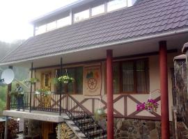 Villa U Tsymbora, hotel pre rodiny v destinácii Sinyak