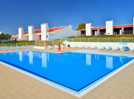 Parque de Campismo da Ilha do Pessegueiro, hotel en Porto Covo