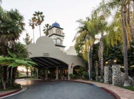Vanllee Hotel, hotel with pools in Covina