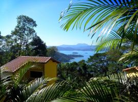 Bus Stop Paraty, hotel with parking in Paraty