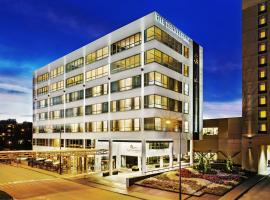 The Tennessean Personal Luxury Hotel, hotel cerca de Estadio Neyland (Universidad de Tennessee), Knoxville