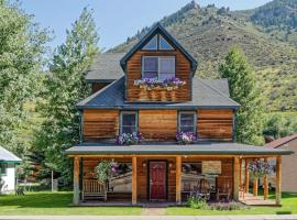 Minturn Inn: Minturn şehrinde bir otoparklı otel