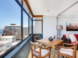Backup-Powered Bantry Bay View 2 Bed Apartment, hotel near Queens Beach, Cape Town