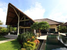 Villa Baruna, vila di Banjar