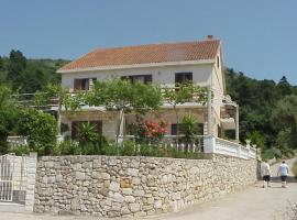 Villa Pincevic, hotel near Beach Sunj, Lopud Island