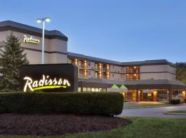 Radisson Akron-Fairlawn Copley, hotel with hot tubs in Fairlawn