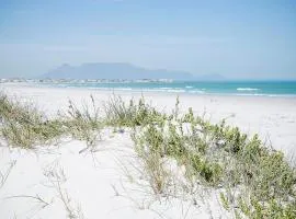Amazing Beach House in Melkbos!