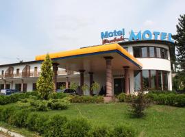 Motel DRABEK、タルノフスキェ・グルィのホテル