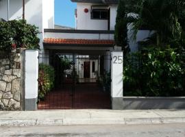 Room in Cancun Stadium – hotel w mieście Cancún