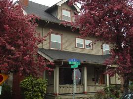 Portland International Guesthouse, hotel cerca de International Rose Test Garden, Portland