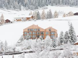 Hotel Tyrol, hotel a Funes