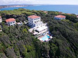 Villa Parisi Grand Hotel, hôtel avec piscine à Castiglioncello